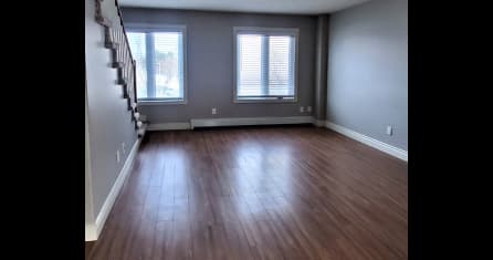 Cambrian Heights - Living from Entry