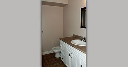 Cambrian Heights - Bathroom